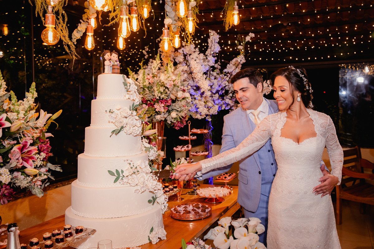 Casamento ao pôr do sol - Casamento de dia - Casamento - Cerimonia de casamento - Casal - Fotógrafo de casamento - Brasília-DF - Fotógrafo de casais - Noivo - Noiva - Vestido da noiva - Casamento inspiração - Fotógrafo Brasília - Festa-de-casamento 