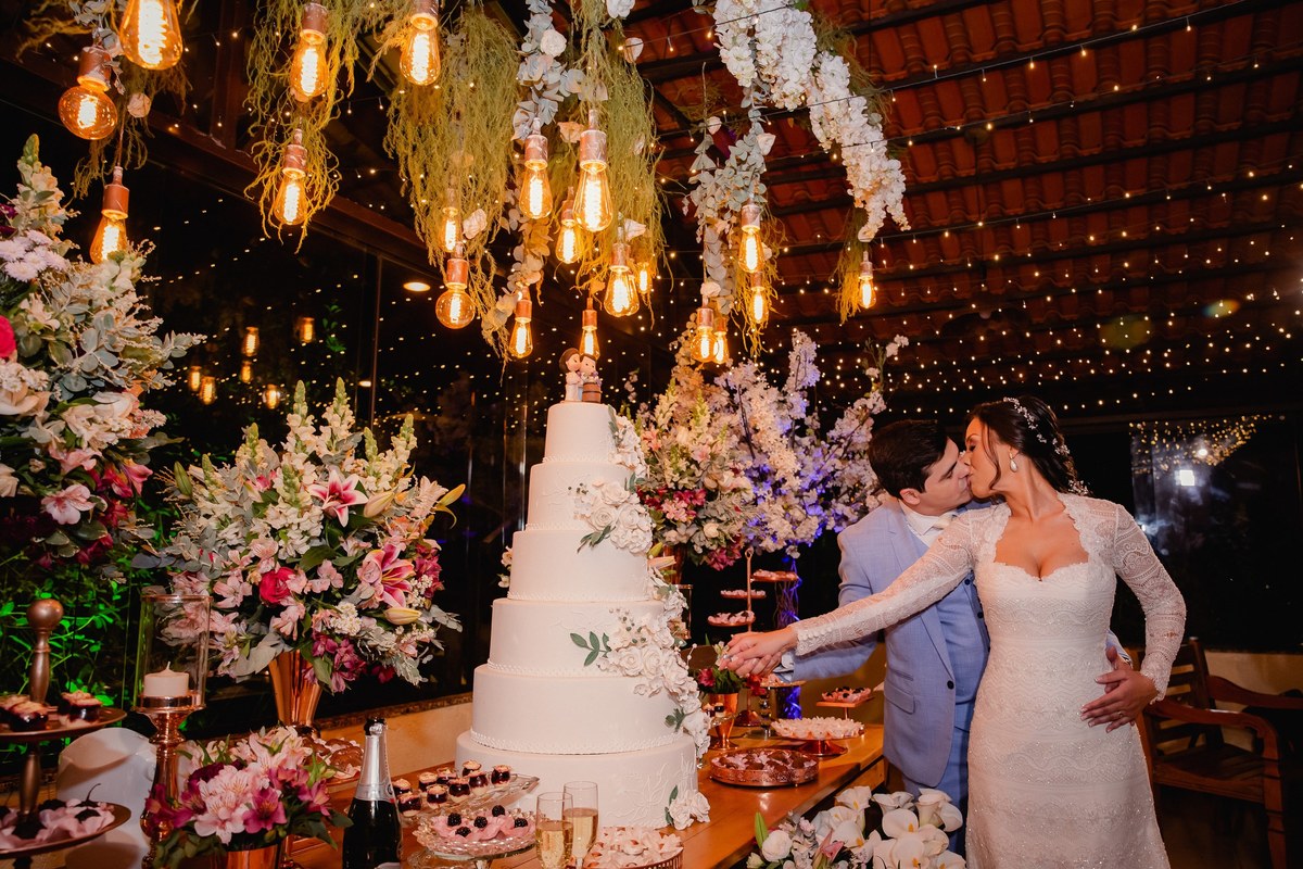 Casamento ao pôr do sol - Casamento de dia - Casamento - Cerimonia de casamento - Casal - Fotógrafo de casamento - Brasília-DF - Fotógrafo de casais - Noivo - Noiva - Vestido da noiva - Casamento inspiração - Fotógrafo Brasília - Festa de casamento 