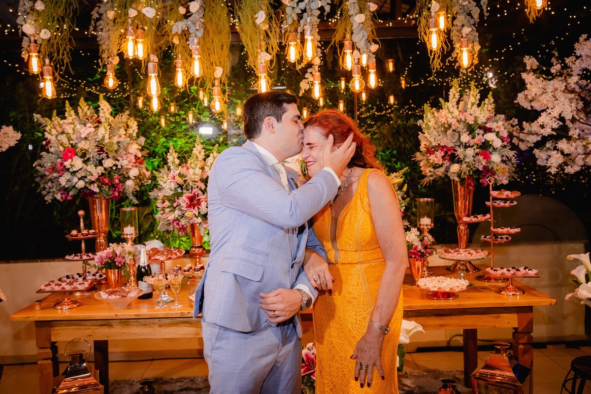 Casamento ao pôr do sol - Casamento de dia - Casamento - Cerimonia de casamento - Casal - Fotógrafo de casamento - Brasília-DF - Fotógrafo de casais - Noivo - Noiva - Vestido da noiva - Casamento inspiração - Fotógrafo Brasília - Festa de casamento 