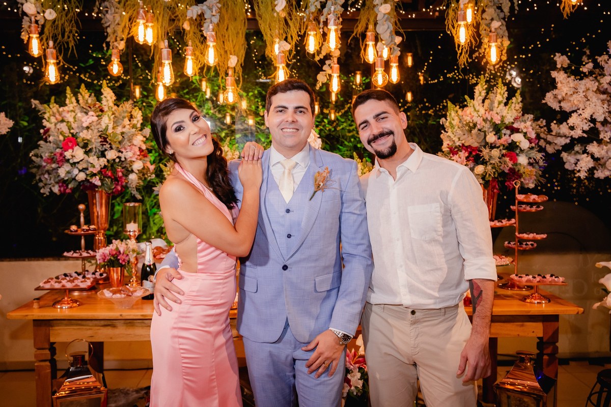 Casamento ao pôr do sol - Casamento de dia - Casamento - Cerimonia de casamento - Casal - Fotógrafo de casamento - Brasília-DF - Fotógrafo de casais - Noivo - Noiva - Vestido da noiva - Casamento inspiração - Fotógrafo Brasília - Festa de casamento 