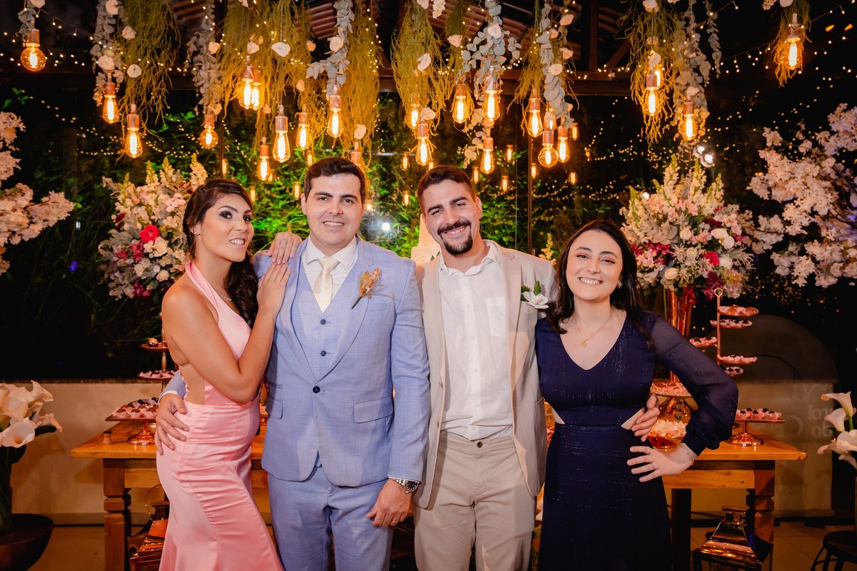 Casamento ao pôr do sol - Casamento de dia - Casamento - Cerimonia de casamento - Casal - Fotógrafo de casamento - Brasília-DF - Fotógrafo de casais - Noivo - Noiva - Vestido da noiva - Casamento inspiração - Fotógrafo Brasília - Festa de casamento 