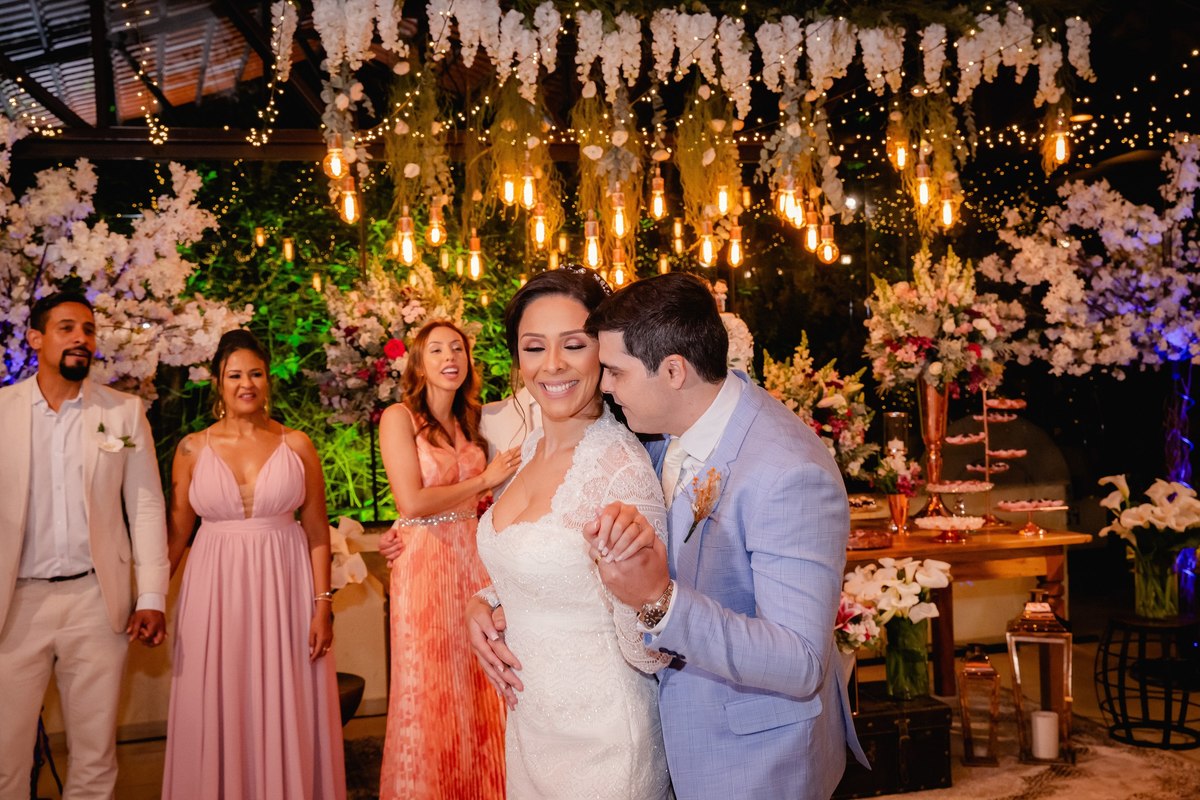 Casamento ao pôr do sol - Casamento de dia - Casamento - Cerimonia de casamento - Casal - Fotógrafo de casamento - Brasília-DF - Fotógrafo de casais - Noivo - Noiva - Vestido da noiva - Casamento inspiração - Fotógrafo Brasília - Festa de casamento 