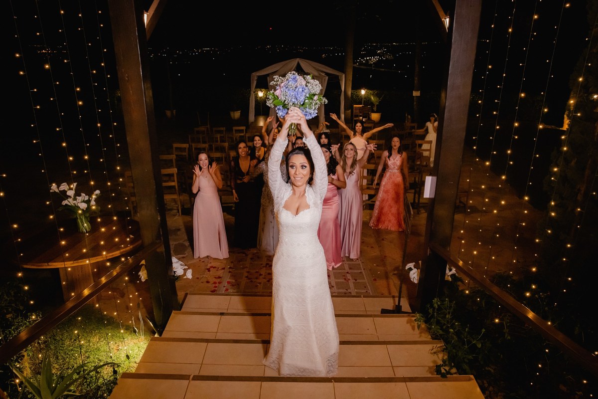 Casamento ao pôr do sol - Casamento de dia - Casamento - Cerimonia de casamento - Casal - Fotógrafo de casamento - Brasília-DF - Fotógrafo de casais - Noivo - Noiva - Vestido da noiva - Casamento inspiração - Fotógrafo Brasília - Festa de casamento 