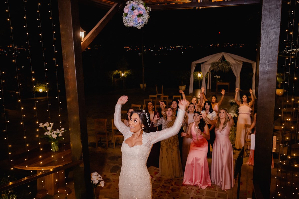 Casamento ao pôr do sol - Casamento de dia - Casamento - Cerimonia de casamento - Casal - Fotógrafo de casamento - Brasília-DF - Fotógrafo de casais - Noivo - Noiva - Vestido da noiva - Casamento inspiração - Fotógrafo Brasília - Festa-de-casamento 