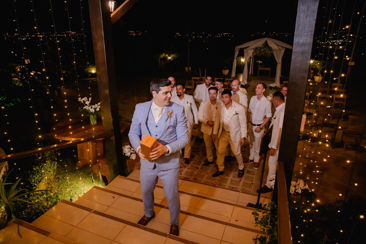 Casamento ao pôr do sol - Casamento de dia - Casamento - Cerimonia de casamento - Casal - Fotógrafo de casamento - Brasília-DF - Fotógrafo de casais - Noivo - Noiva - Vestido da noiva - Casamento inspiração - Fotógrafo Brasília - Festa de casamento 