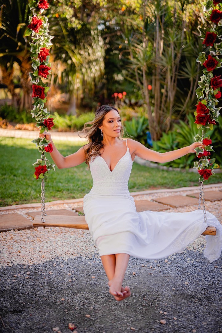 Noiva - Brasília-DF - Casamento - Ensaio de noiva - Noiva elegante - Vestido de noiva - Noivas - Noivas Brasília - Casamento civil - Casamento ao ar livre - Casamento simples - Noiva 2021 - Noiva 2022 - Fotógrafo de casamento - Multifocco - Foto de noiva 