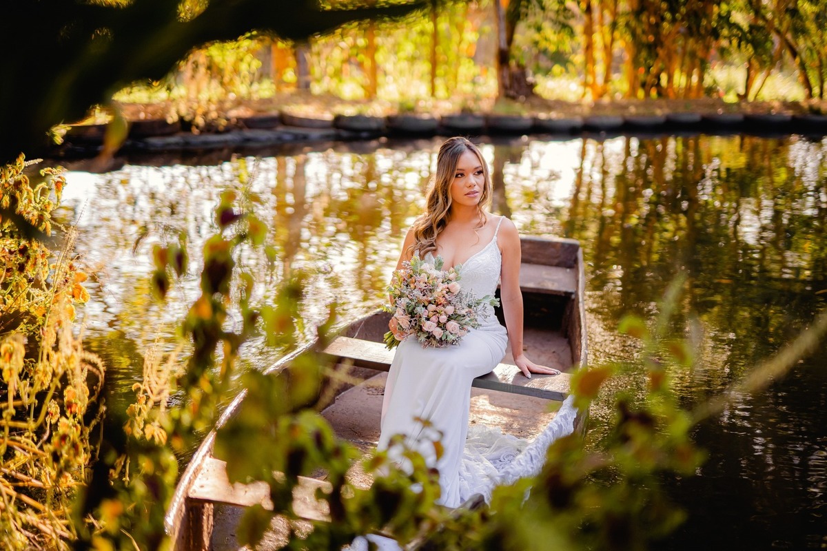 Noiva - Brasília-DF - Casamento - Ensaio de noiva - Noiva elegante - Vestido de noiva - Noivas - Noivas Brasília - Casamento civil - Casamento ao ar livre - Casamento simples - Noiva 2021 - Noiva 2022 - Fotógrafo de casamento - Multifocco - Foto de noiva 