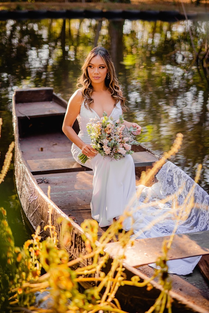 Noiva - Brasília-DF - Casamento - Ensaio de noiva - Noiva elegante - Vestido de noiva - Noivas - Noivas Brasília - Casamento civil - Casamento ao ar livre - Casamento simples - Noiva 2021 - Noiva 2022 - Fotógrafo de casamento - Multifocco - Foto de noiva 