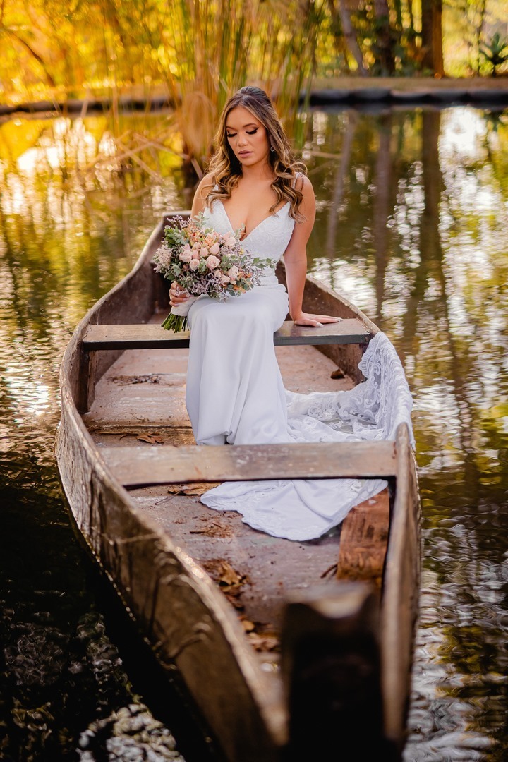 Noiva - Brasília-DF - Casamento - Ensaio de noiva - Noiva elegante - Vestido de noiva - Noivas - Noivas Brasília - Casamento civil - Casamento ao ar livre - Casamento simples - Noiva 2021 - Noiva 2022 - Fotógrafo de casamento - Multifocco - Foto de noiva 