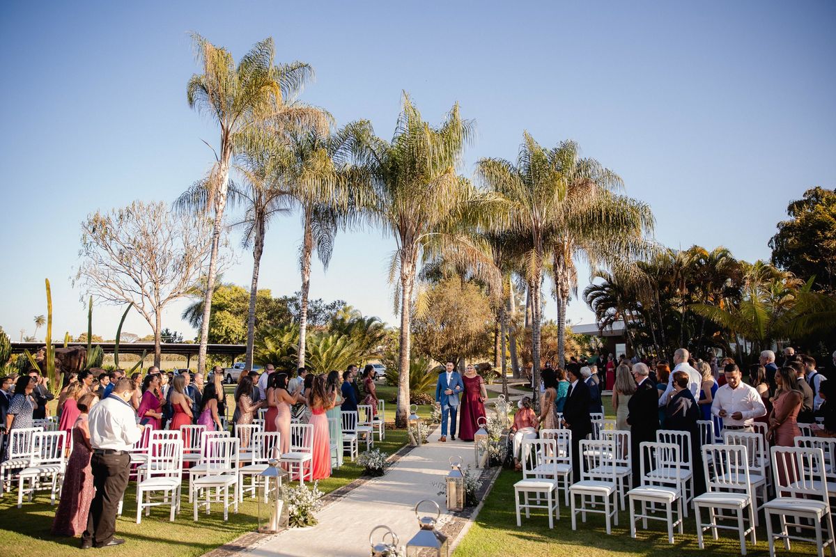 Casamento ao ar livre - Casamento-de-dia - Casamento - Cerimonia-de-casamento - Casal - Fotógrafo-de-casamento - Brasília-DF - Fotógrafo-de-casais - Noivo - Noiva - Vestido-da-noiva - Casamento-inspiração - Fotógrafo-Brasília - Multifocco