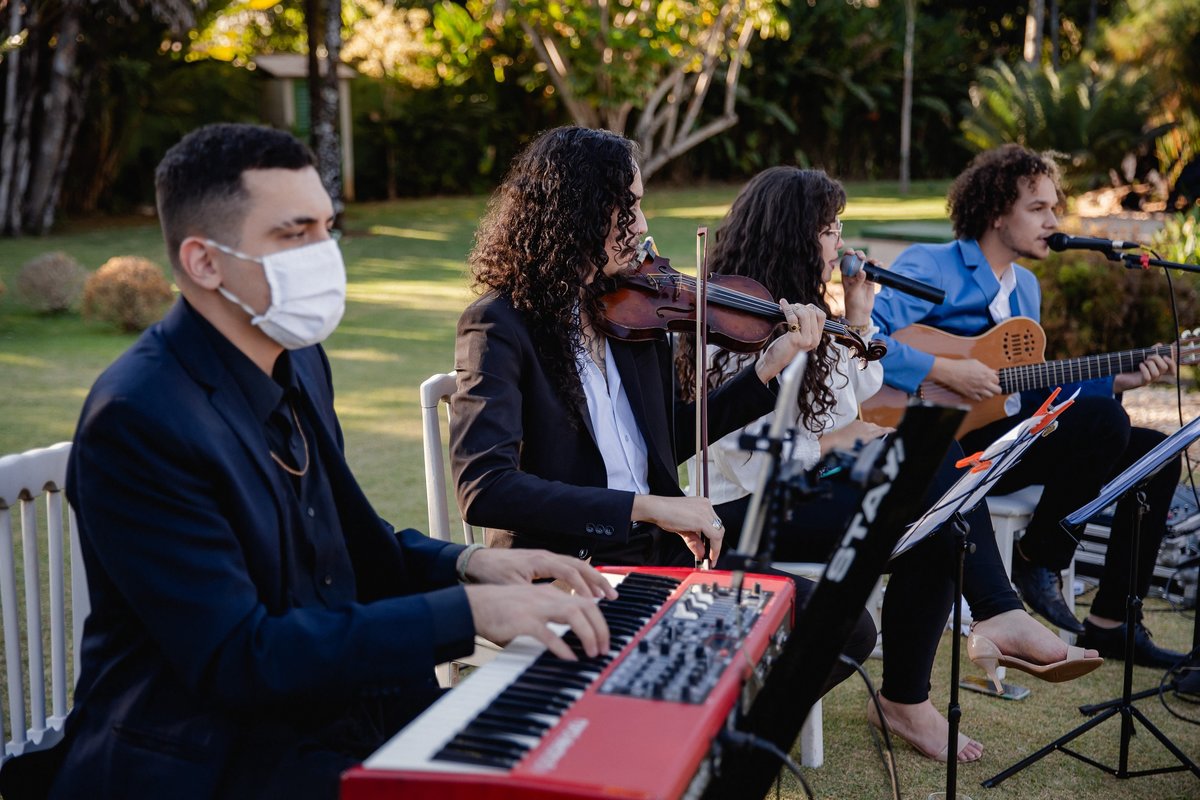 Casamento ao ar livre - Casamento-de-dia - Casamento - Cerimonia-de-casamento - Casal - Fotógrafo-de-casamento - Brasília-DF - Fotógrafo-de-casais - Noivo - Noiva - Vestido-da-noiva - Casamento-inspiração - Fotógrafo-Brasília - Madrinhas de casamento 