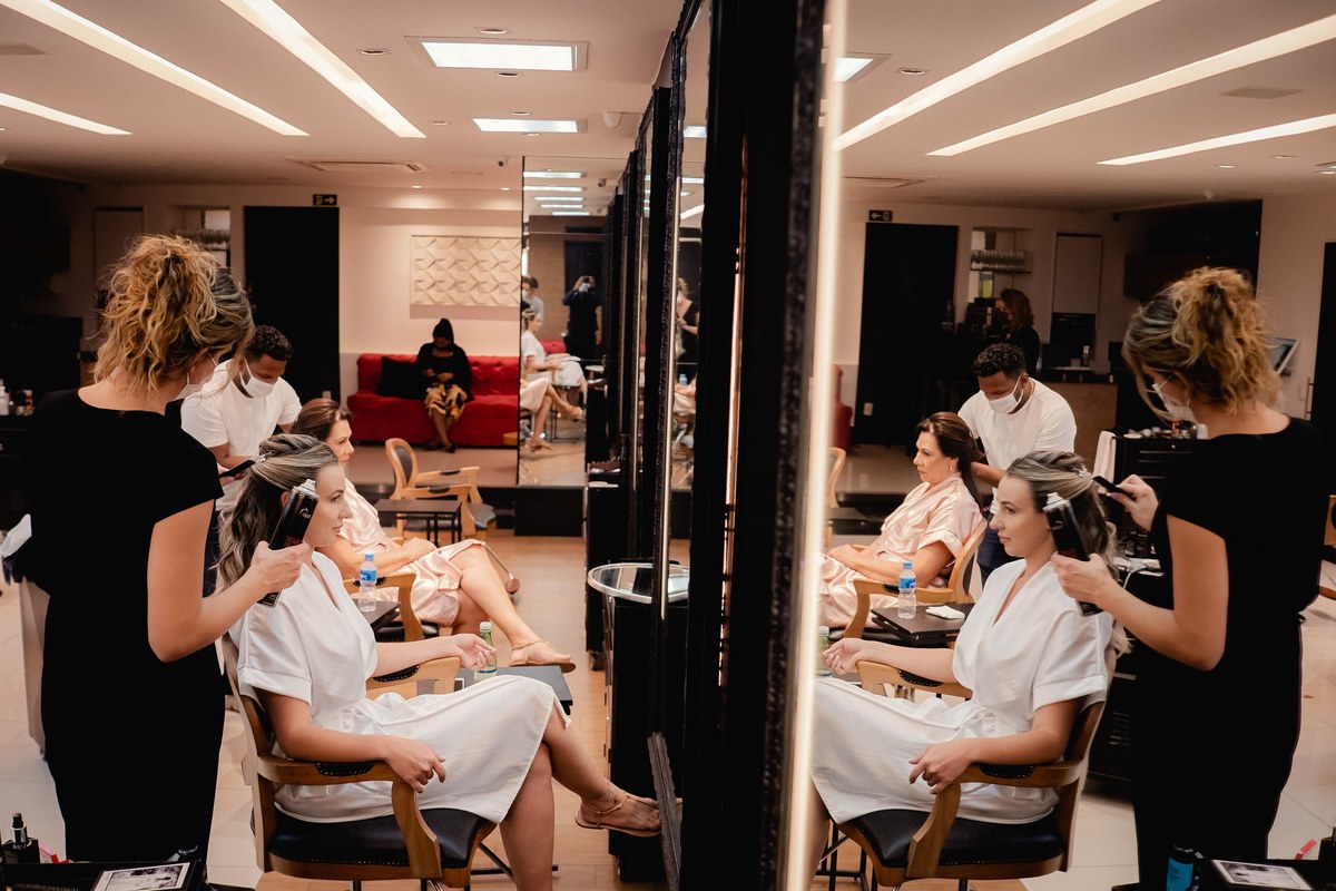 Noiva - Brasília-DF - Casamento - Ensaio de noiva - Noiva elegante - Vestido de noiva - Noivas - Noivas Brasília - Casamento civil - Casamento ao ar livre - Casamento simples - Noiva 2021 - Noiva 2022 - Fotógrafo de casamento - Multifocco 