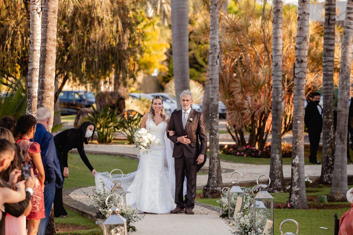 Casamento ao ar livre - Casamento-de-dia - Casamento - Cerimonia de casamento - Casal - Fotógrafo de casamento - Brasília-DF - Fotógrafo de casais - Noivo - Noiva - Vestido da noiva - Casamento inspiração - Fotógrafo Brasília - Multifocco
