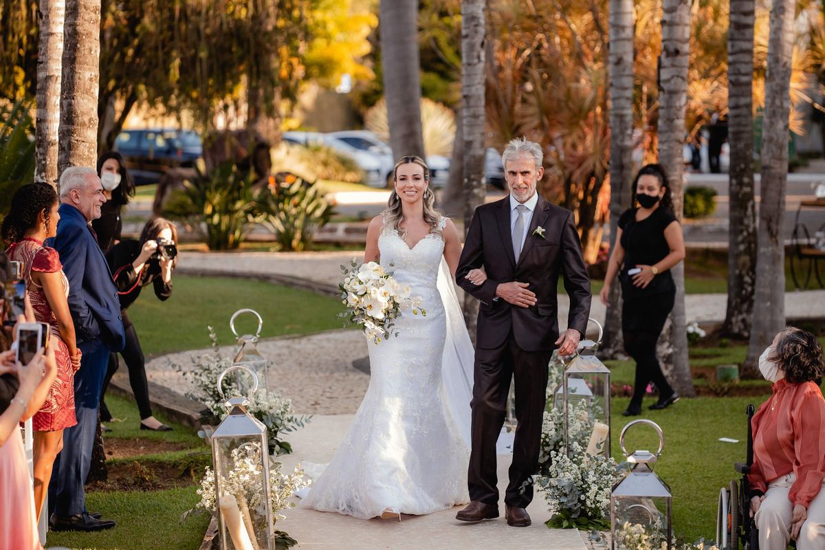 Casamento ao ar livre - Casamento-de-dia - Casamento - Cerimonia de casamento - Casal - Fotógrafo de casamento - Brasília-DF - Fotógrafo de casais - Noivo - Noiva - Vestido da noiva - Casamento inspiração - Fotógrafo Brasília - Multifocco