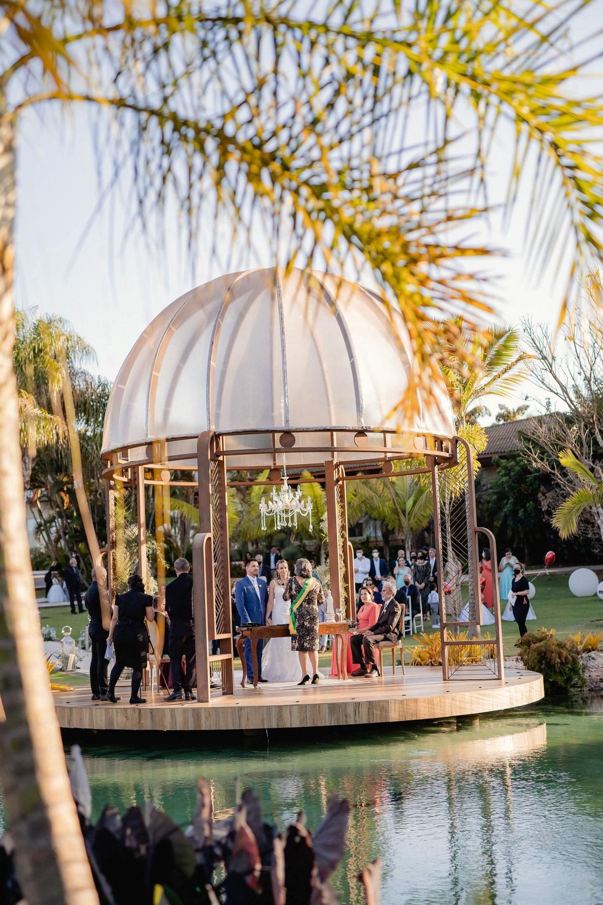 Casamento ao ar livre - Casamento-de-dia - Casamento - Cerimonia de casamento - Casal - Fotógrafo de casamento - Brasília-DF - Fotógrafo de casais - Noivo - Noiva - Vestido da noiva - Casamento inspiração - Fotógrafo Brasília - Multifocco