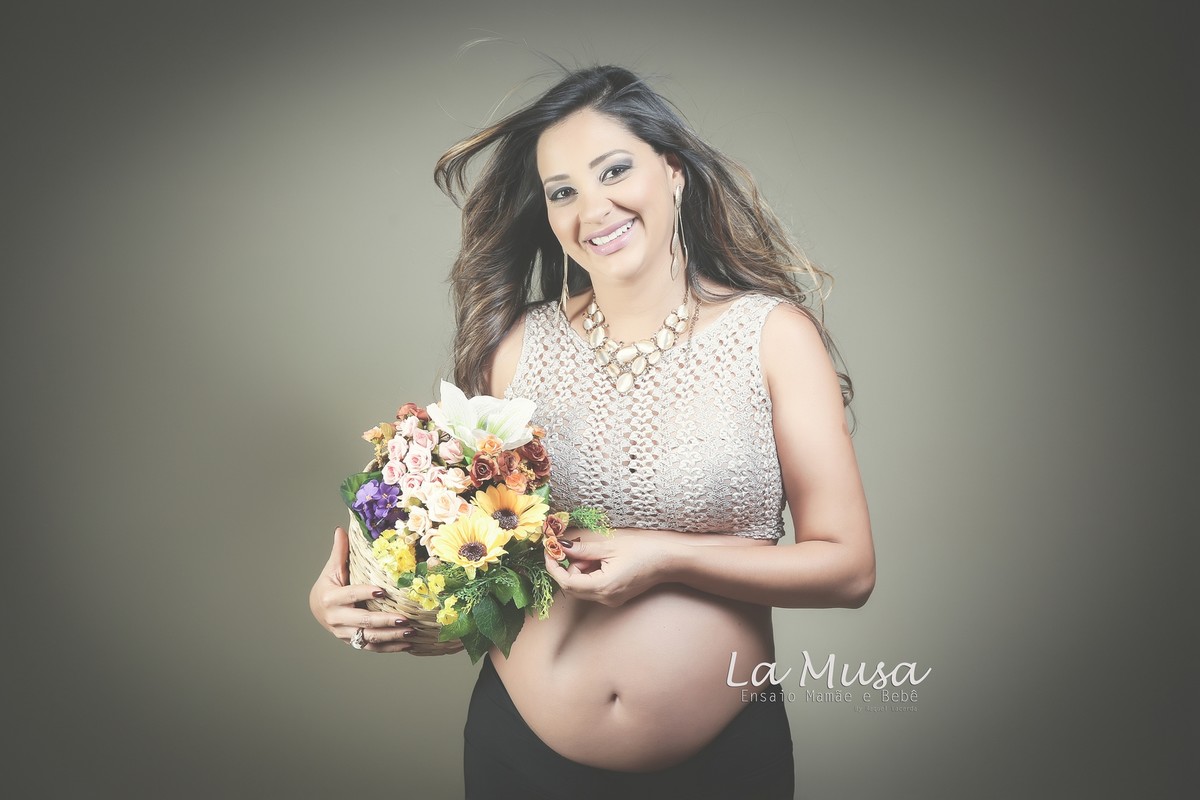 #bookmamãe #bookgestante #ensaiogestante #mamãepoderosa #mãedemenino #ansiedadedemãe #lamusa #multifocco #estudiofotografico #fotosperfeitas #fotosdivina