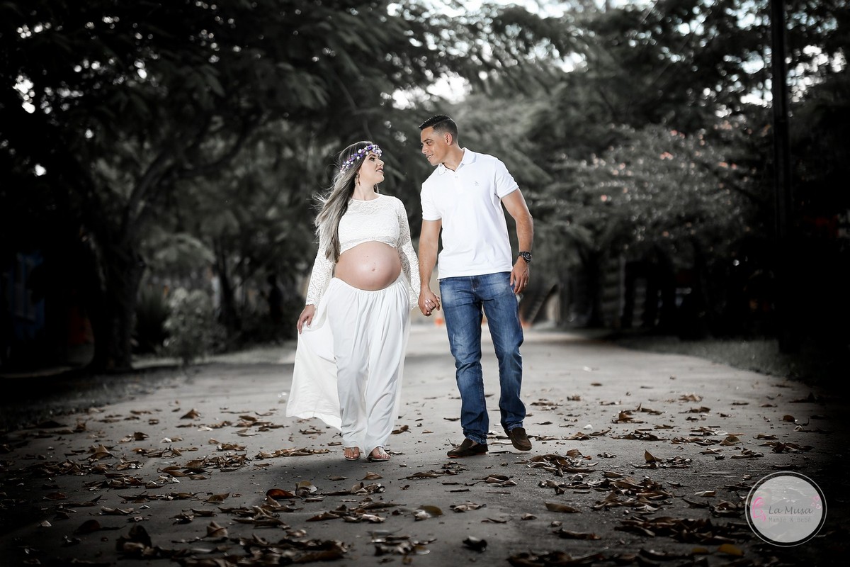 #bookmamãe #bookgestante #ensaiogestante #mamãepoderosa #mãedemenino #ansiedadedemãe #lamusa #multifocco #estudiofotografico #fotosperfeitas #fotosdivina