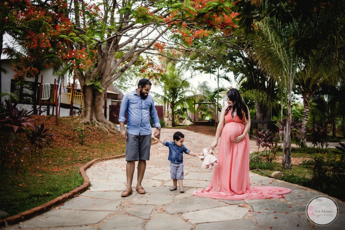 #ensaioGestante #ensaiomamae #mamaedemenina #umprincipeumaprincesa #mamaearrasando #ensaiopirinopolis #gestantebrasilia #fotografagestante