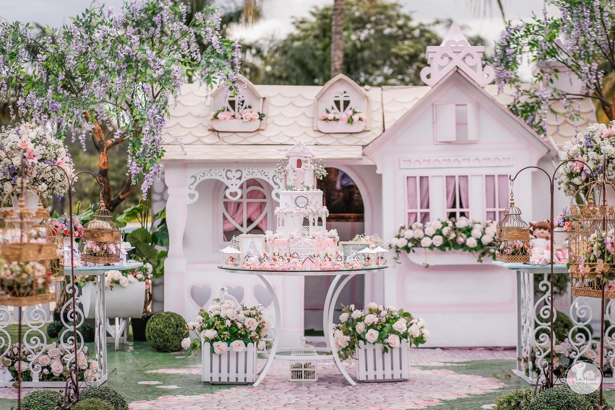 Festa Casa de boneca, lamusa, Mabel Manzi Decorações, haras do morro, festa menina, festa infantil