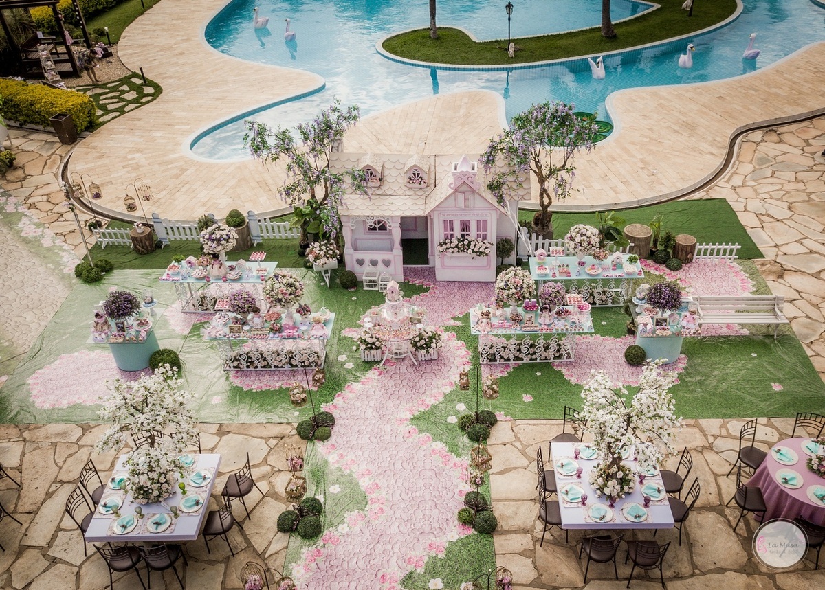 Festa Casa de boneca, lamusa, Mabel Manzi Decorações, haras do morro, festa menina, festa infantil