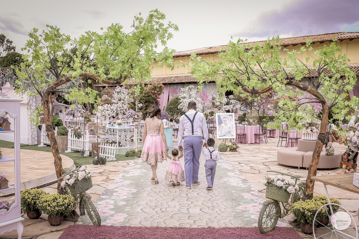 Festa Casa de boneca, lamusa, Mabel Manzi Decorações, haras do morro, festa menina, festa infantil