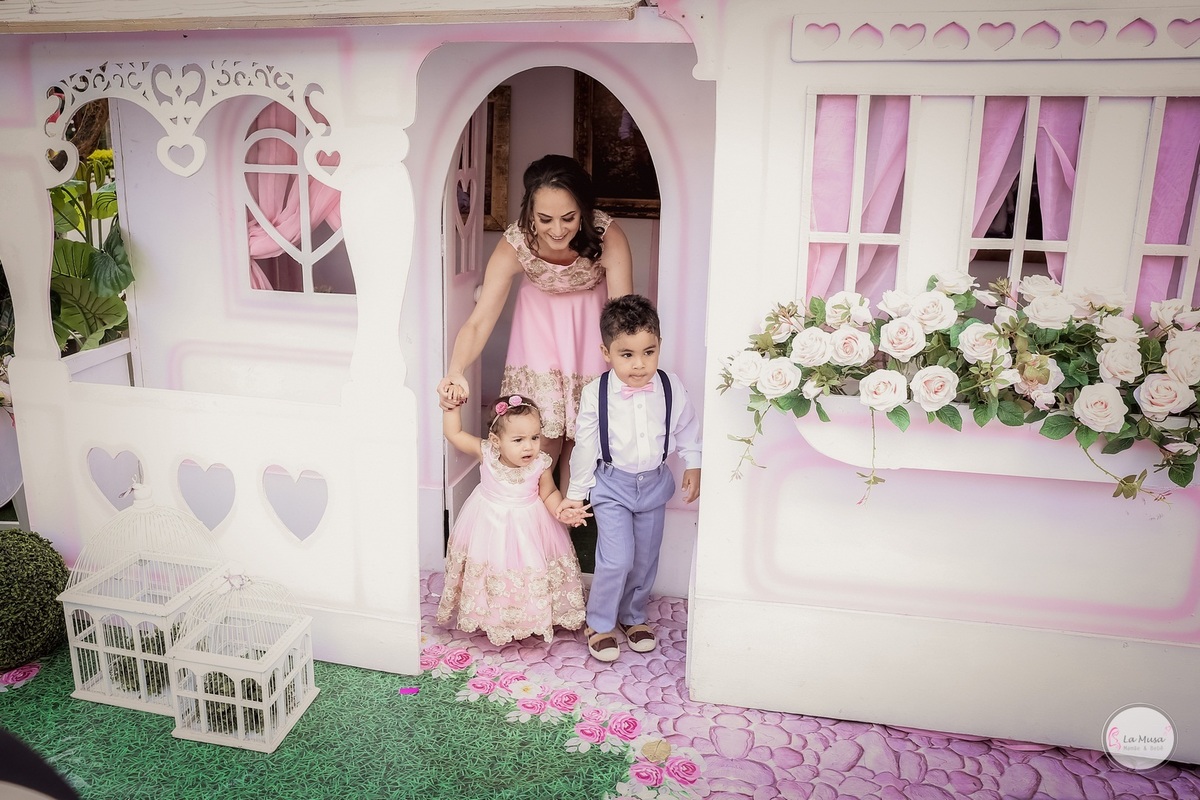 Festa Casa de boneca, lamusa, Mabel Manzi Decorações, haras do morro, festa menina, festa infantil