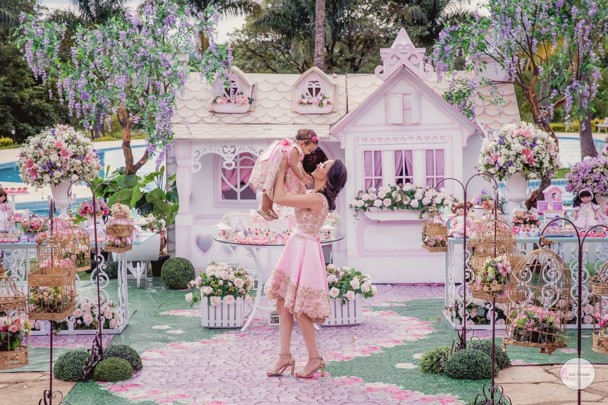 Festa Casa de boneca, lamusa, Mabel Manzi Decorações, haras do morro, festa menina, festa infantil