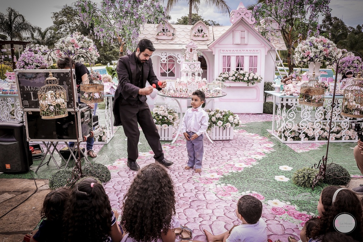 Festa Casa de boneca, lamusa, Mabel Manzi Decorações, haras do morro, festa menina, festa infantil