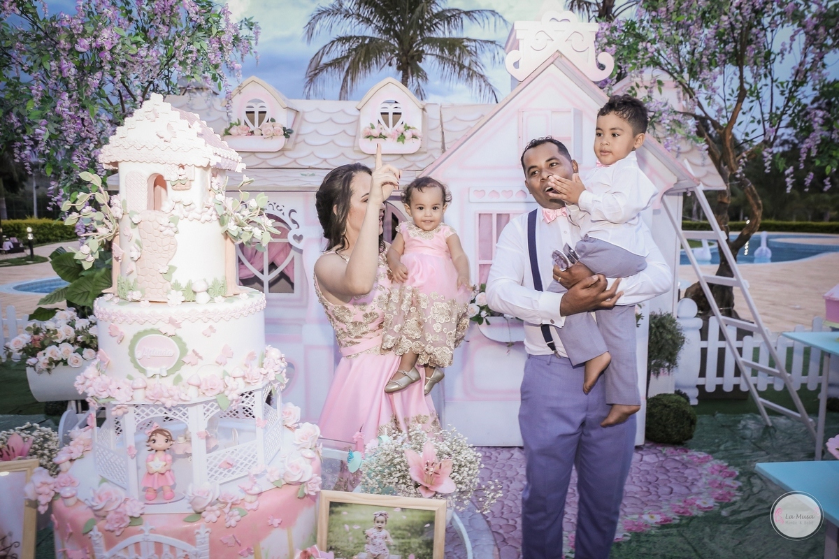 Festa Casa de boneca, lamusa, Mabel Manzi Decorações, haras do morro, festa menina, festa infantil