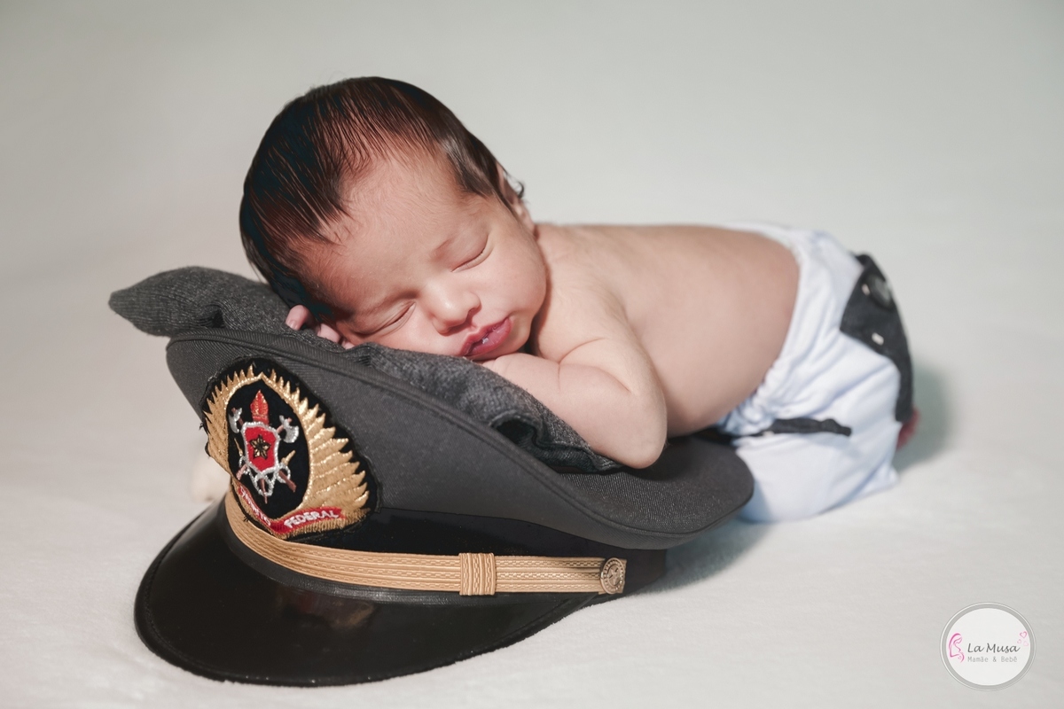 Newborn Menino, fotografia de bebê, estúdio de Newborn, Newborn Brasilia, Newbron policia