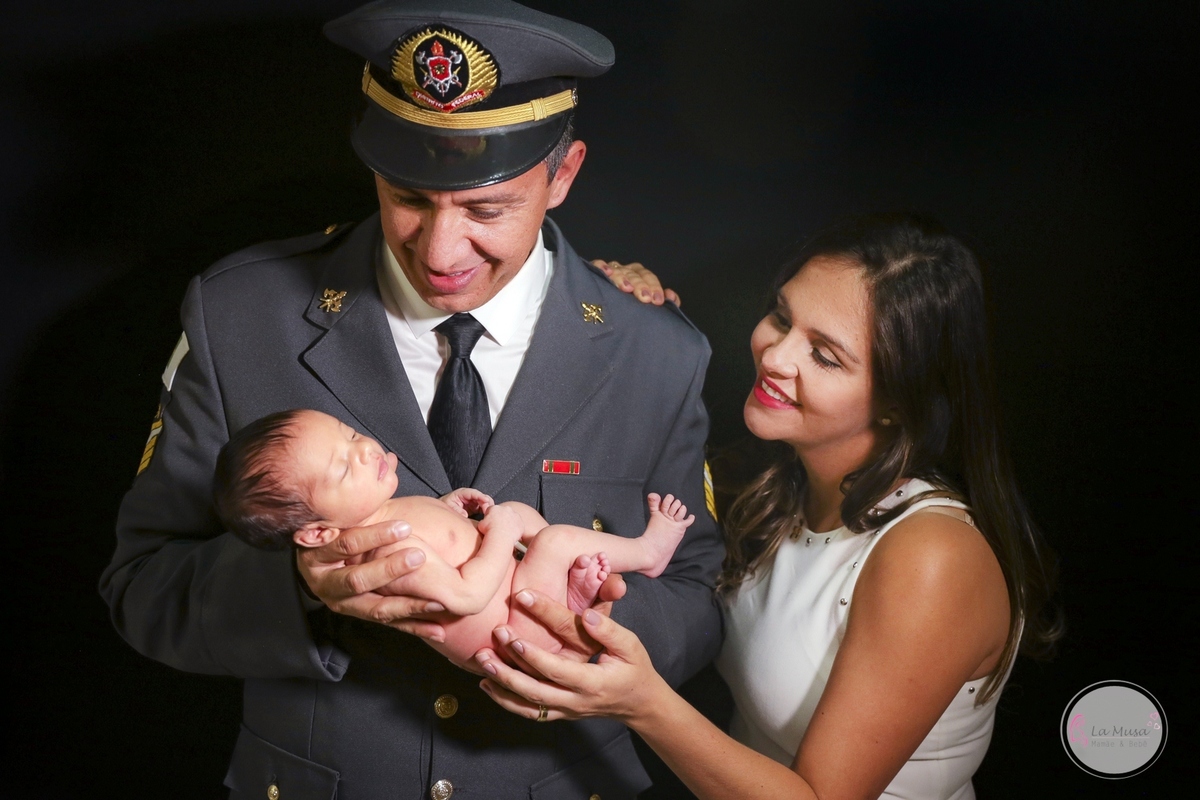 Newborn Menino, fotografia de bebê, estúdio de Newborn, Newborn Brasilia, Newbron policia