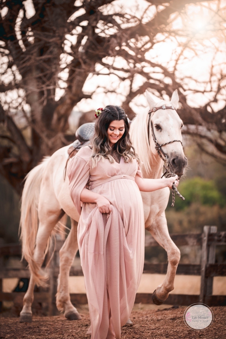Gestante Haras do Morro, Fotos gestante quarto, fotos gestante com cavalo, ensaio de gravida Brasilia