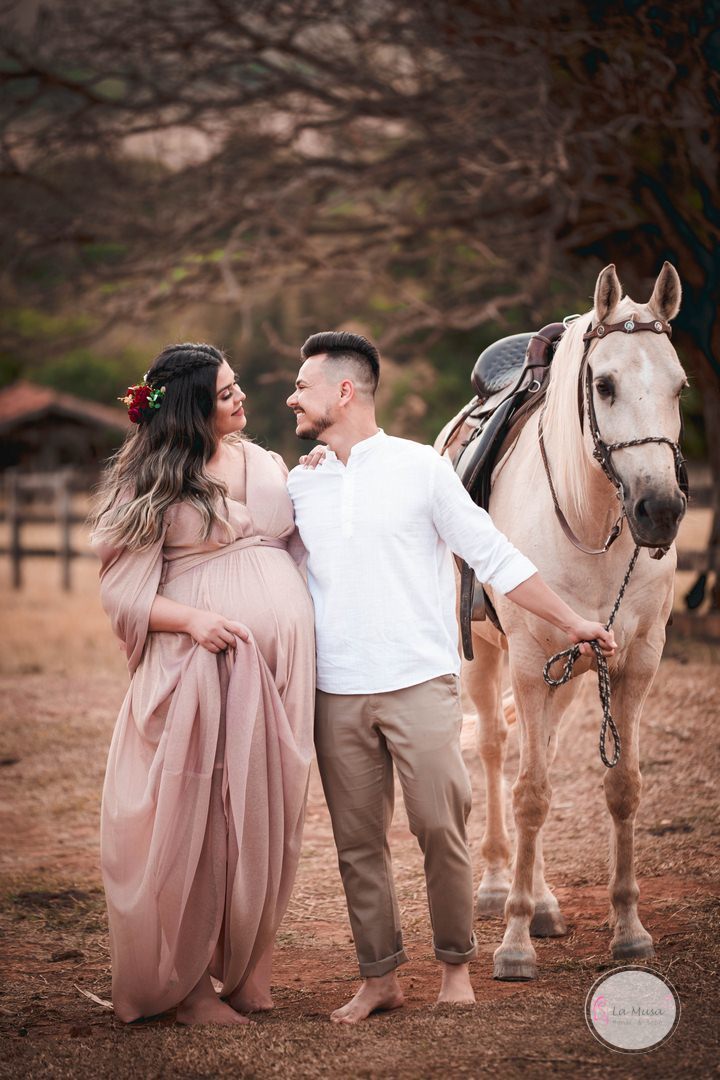 Gestante Haras do Morro, Fotos gestante quarto, fotos gestante com cavalo, ensaio de gravida Brasilia