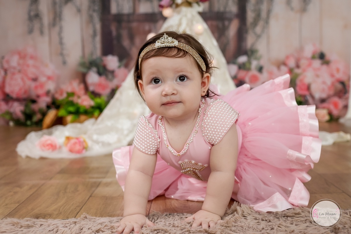 Smash The cake  menina, ensaio de 1 ano , comemorando 1 aninho