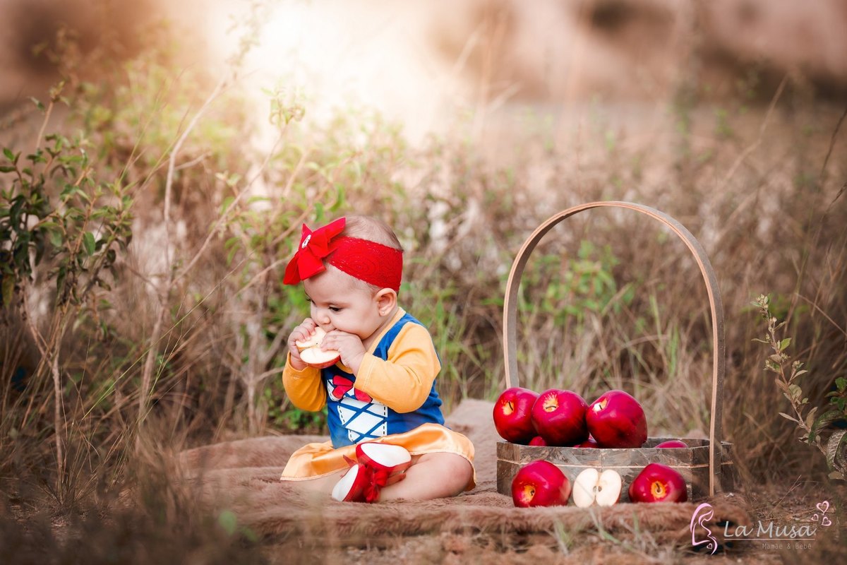 Ensaio de Bebê acompanhamento, ensaio menina frutas, ensaio dunas de areia, ensaio família, fotografo de bebê