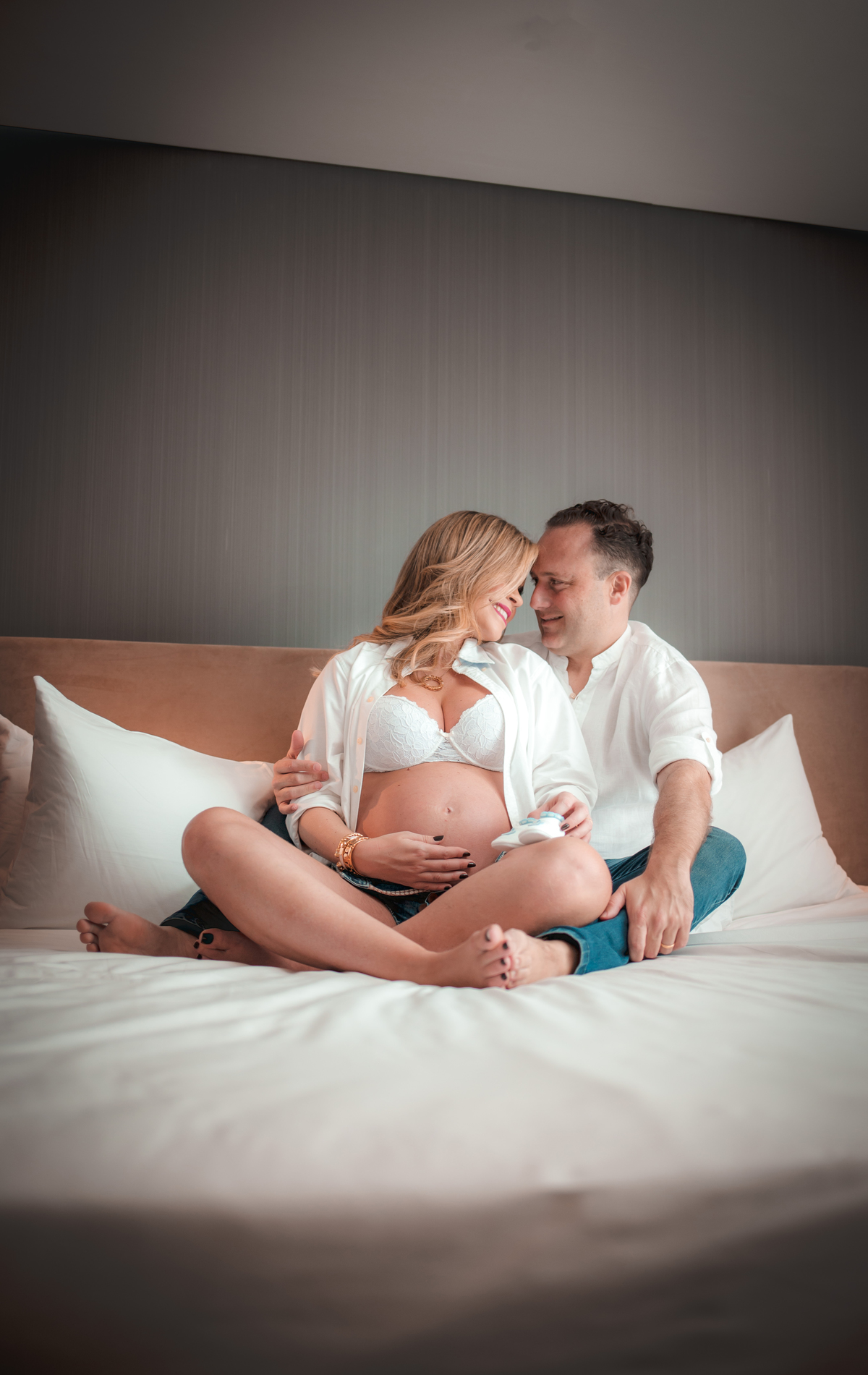 Ensaio de gestante brasília - Ensaio de gestante - Ensaio de gravidez - Ensaio de gravida - Ensaio de gestação - Fotografo de Gestante - Fotografa de Gestante - Fotografa de gestante Brasília - Ensaio de gestante em casa - Sabrina Albert