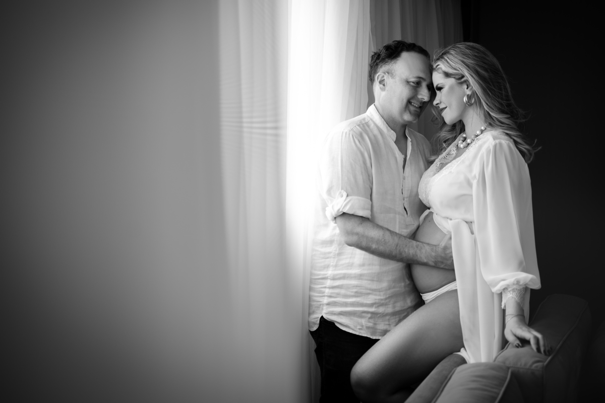 Ensaio de gestante Brasília - Ensaio de gestante - Ensaio de gravidez - Ensaio de gravida - Ensaio de gestação - Fotografo de Gestante - Fotografa de Gestante - Fotografa de gestante Brasília - Ensaio de gestante em casa - Sabrina Albert