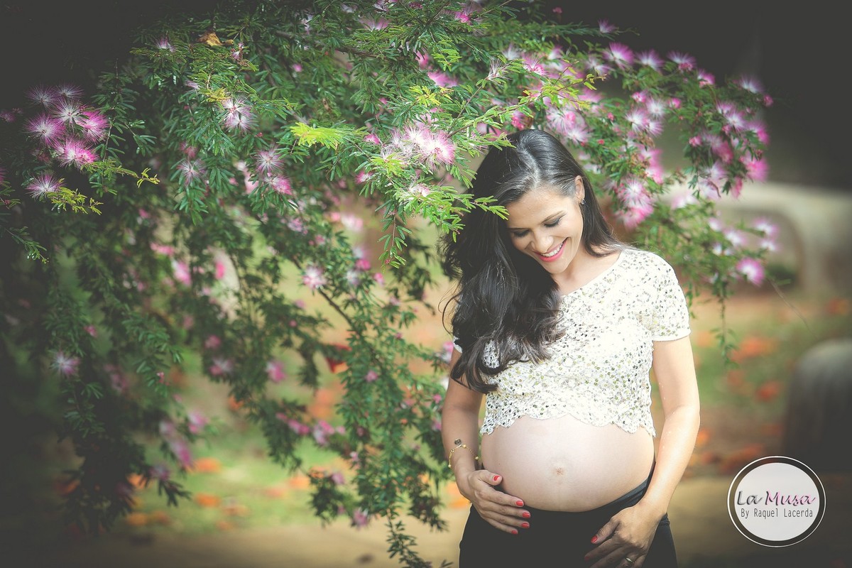 Bruna Mirela gestante-biblia-casal-bebê-newborn-mamãe linda-Lamusa