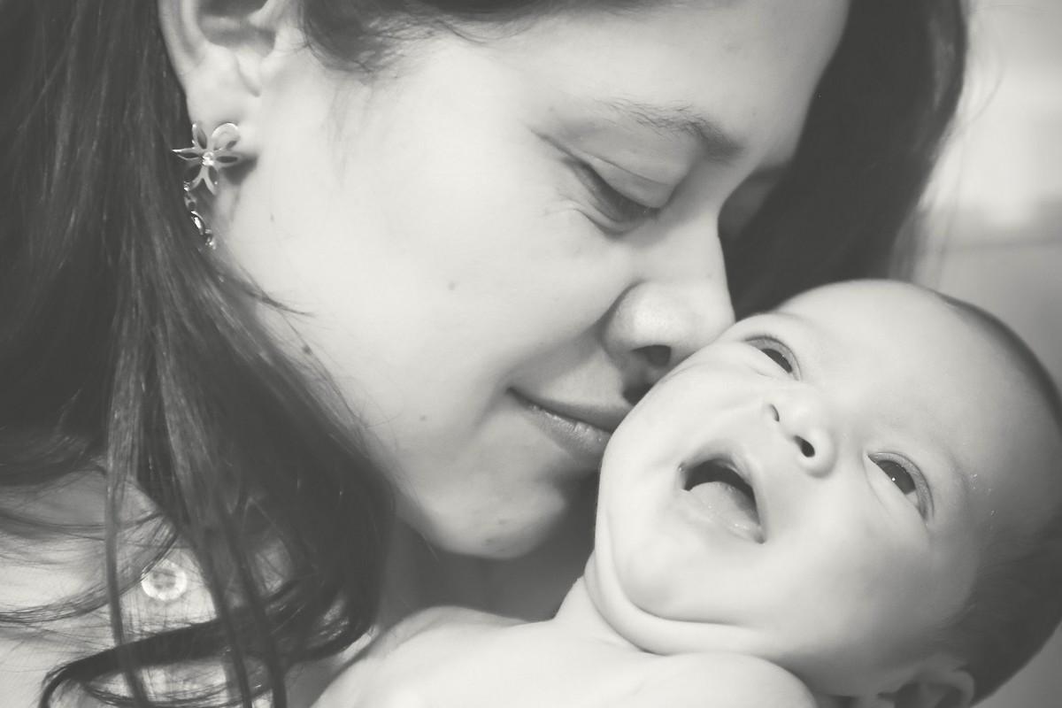 Larissa Helena Newborn-fotos recen nacido-mamae e bebe-fotos de bebês menina.