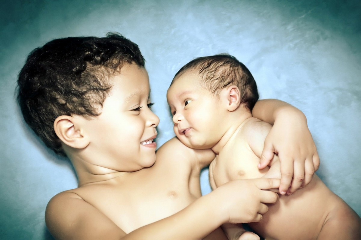 Larissa Helena Newborn-fotos recen nacido-mamae e bebe-fotos de bebês menina.