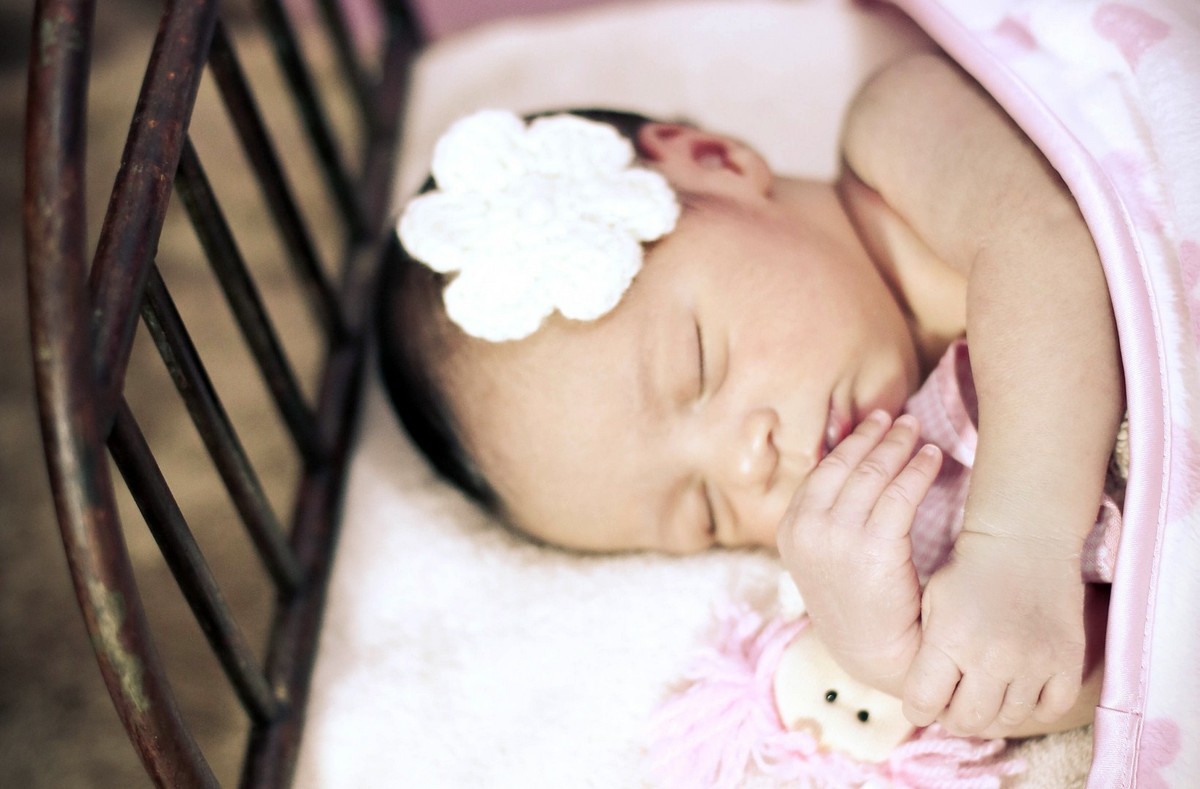 Larissa Helena Newborn-fotos recen nacido-mamae e bebe-fotos de bebês menina.