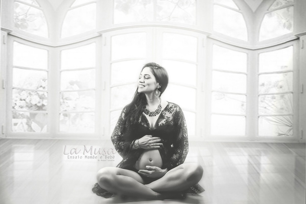 Eliane gestante-bebê-newborn-mamãe linda-gravidez-Lamusa-fotos estúdio.