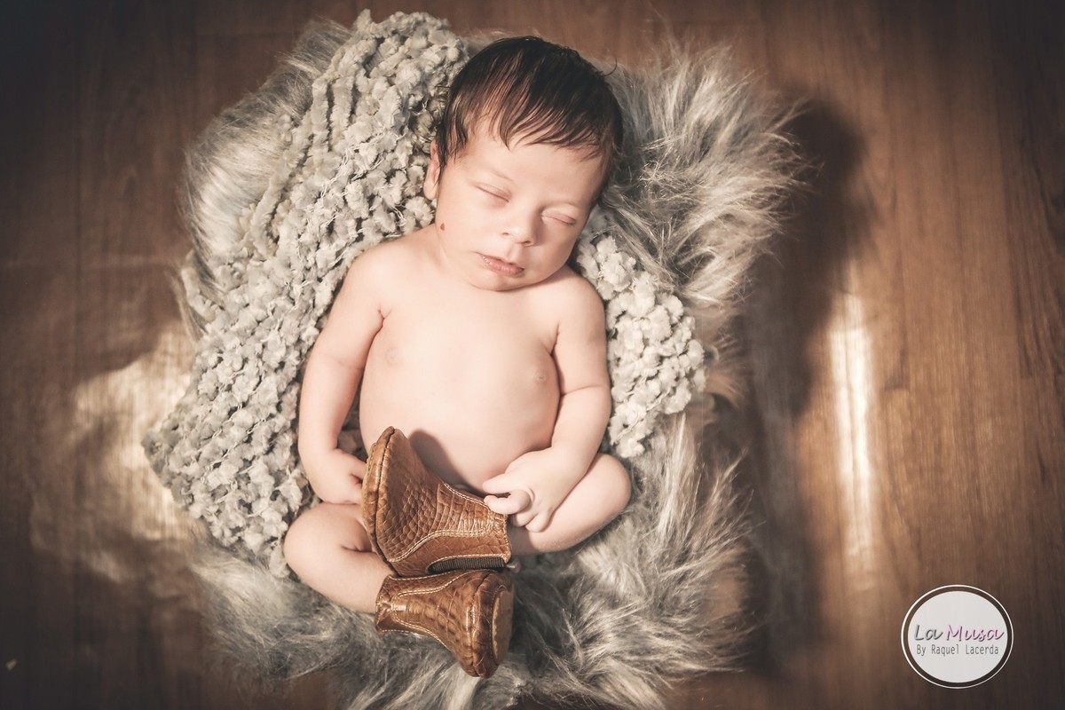 Tomas Newborn-fotos recém-nascido-bebê caubói-fotos estúdio-mamãe de menino-fotos de bebês-LaMusa-df