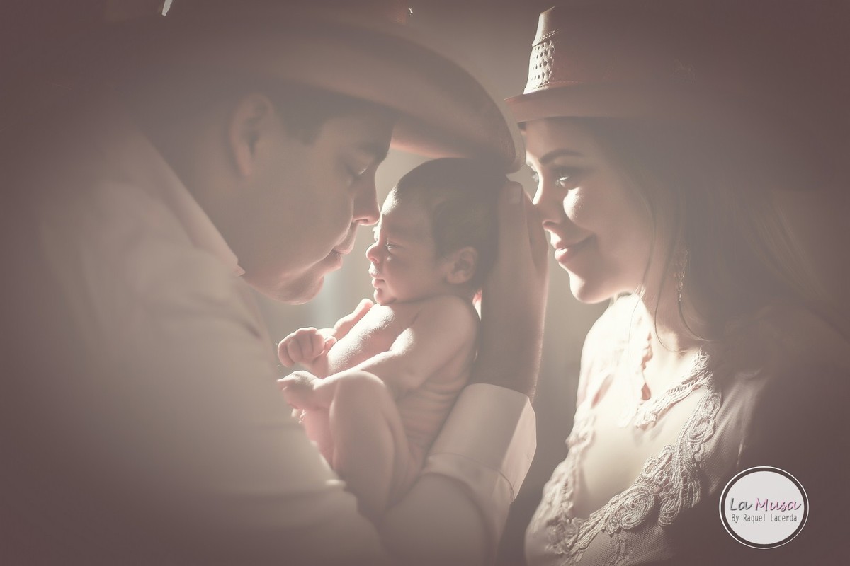 Tomas Newborn-fotos recém-nascido-bebê caubói-fotos estúdio-mamãe de menino-fotos de bebês-LaMusa-df