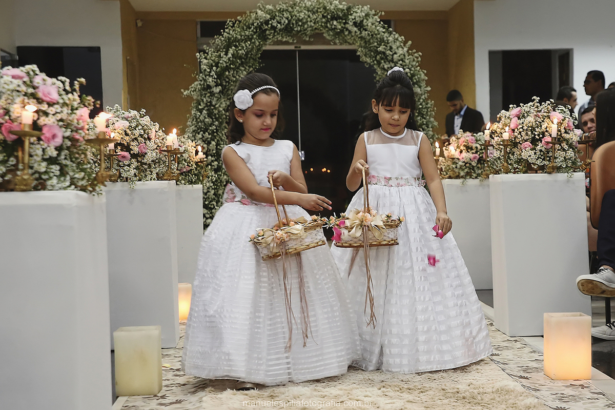 Entrada das petalistas.