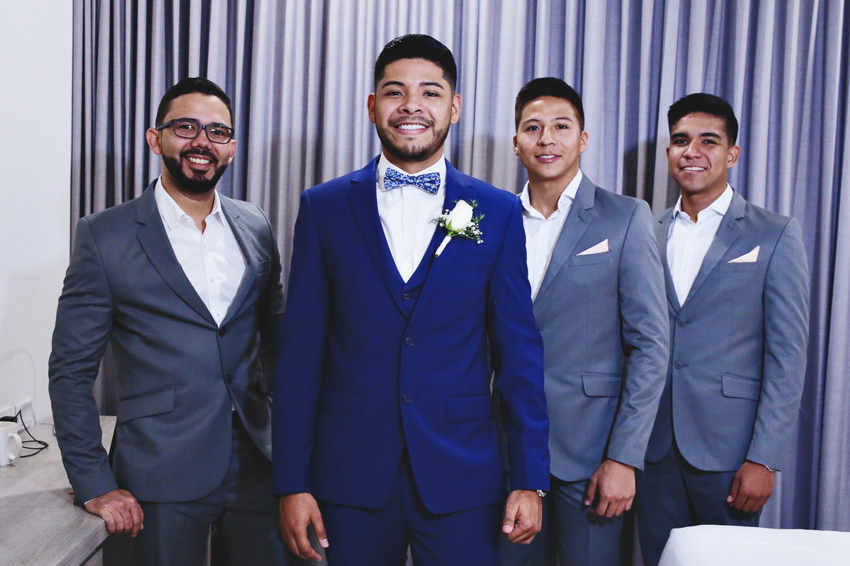 Novio y amigos.