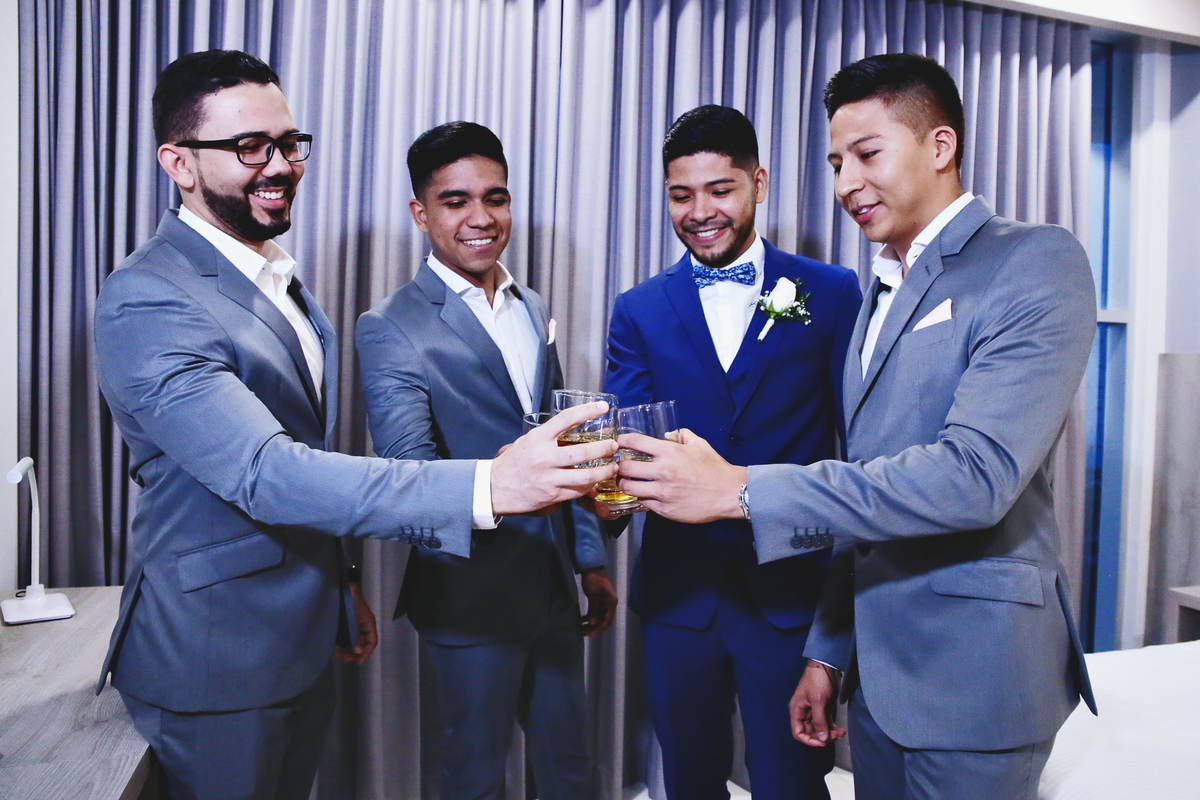 Brindis de los amigos del novio.