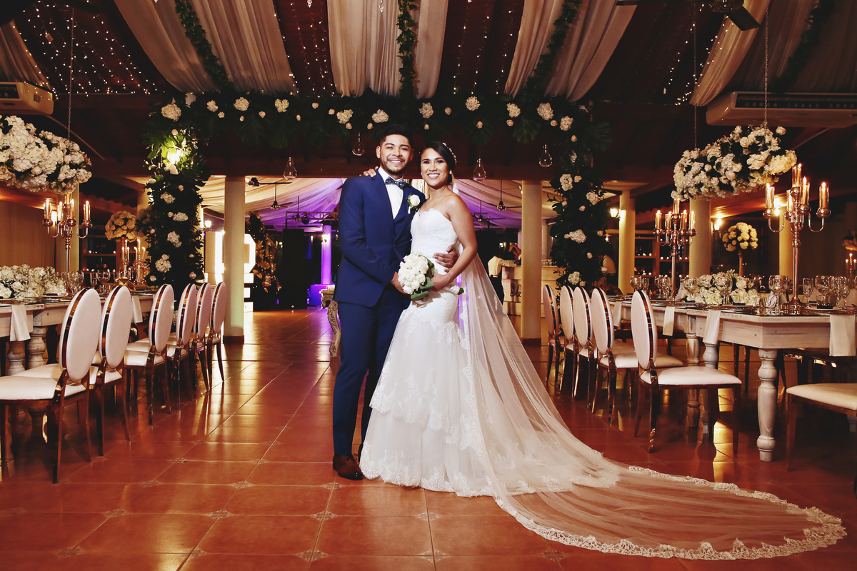 Sesión fotográfica de los novios.