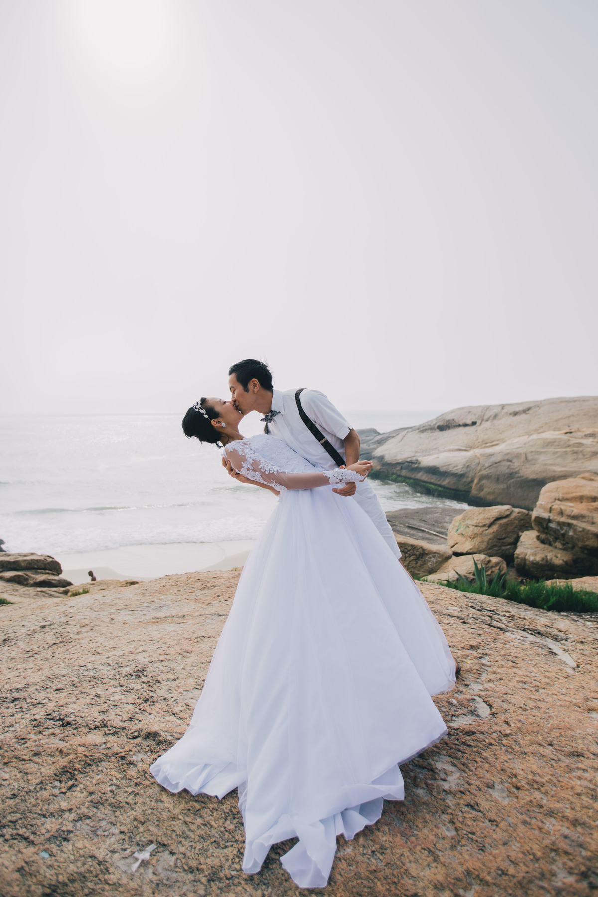 ensaio-externo-de-casal-rj-arpoador-beijo