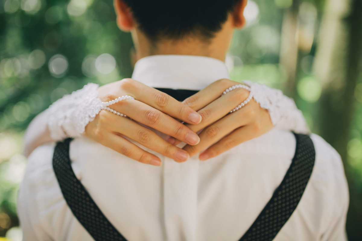 ensaio-externo-de-casal-rj-parque-lage-maos